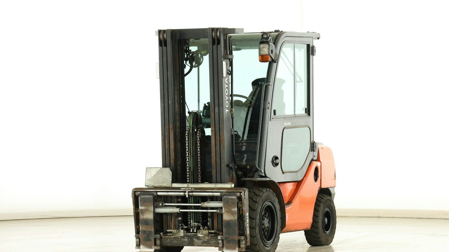 Toyota 02-8-FDF-30