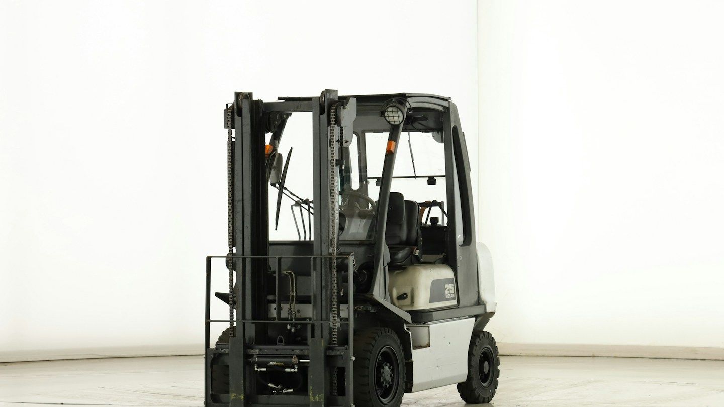 Nissan U-1-D-2-A-25-LQ
