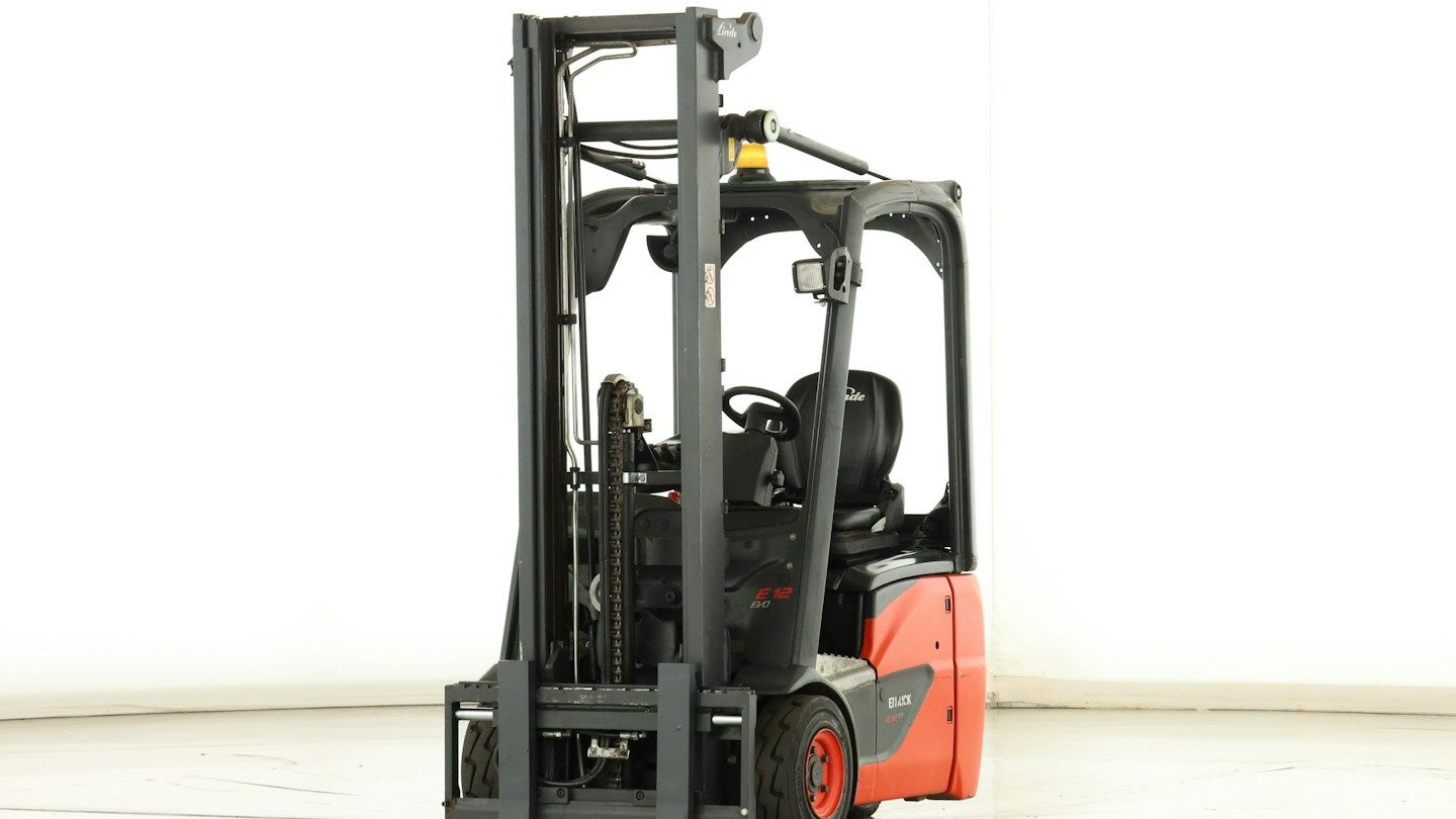 Linde E-12-02 (386)