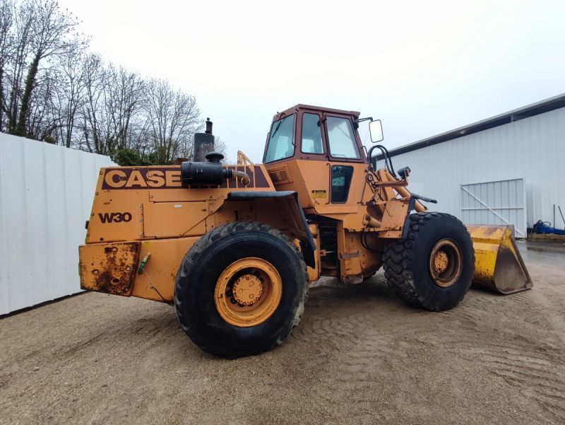 CASE W30