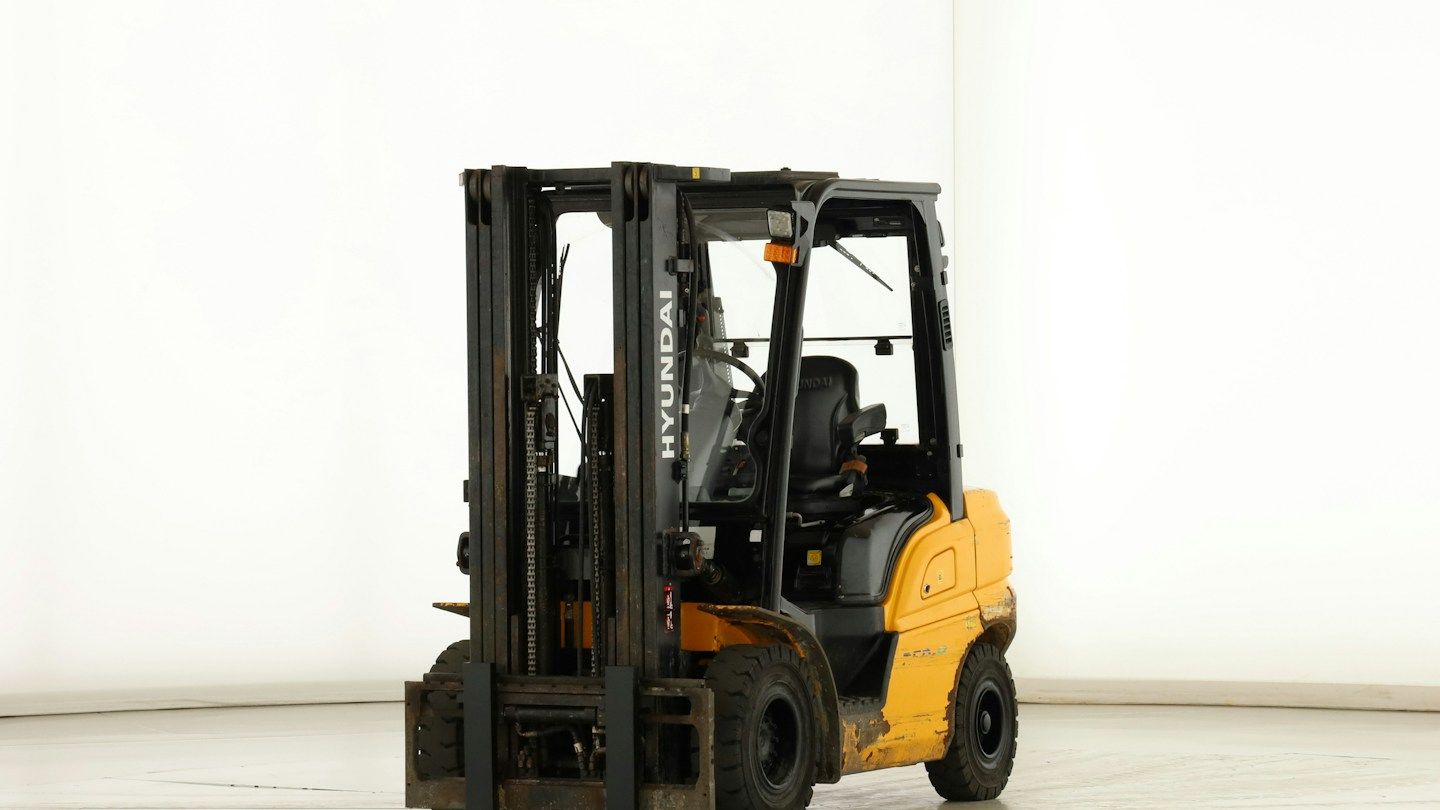 Hyundai 25-D-9