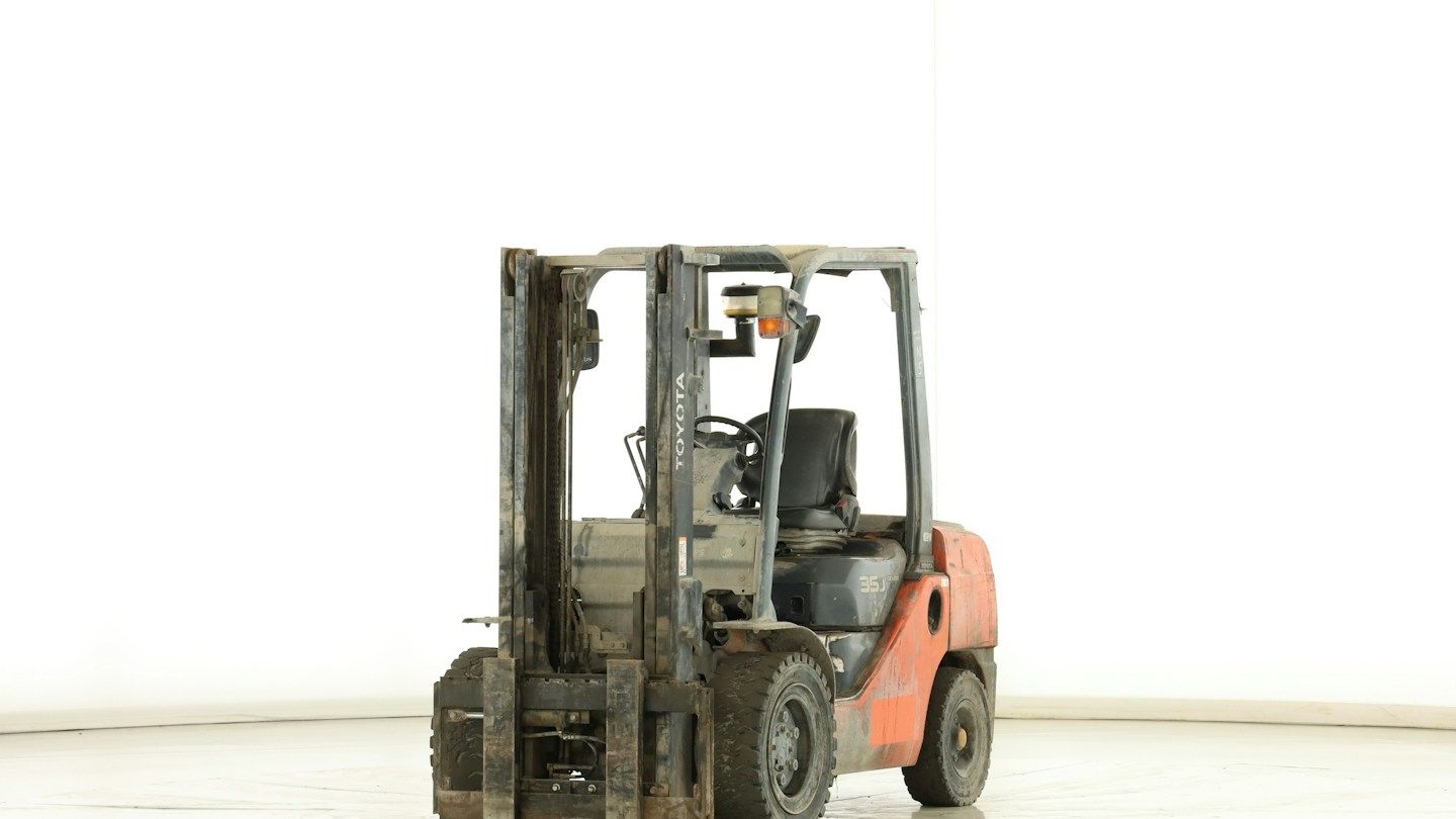 Toyota 02-8-FDJ-35