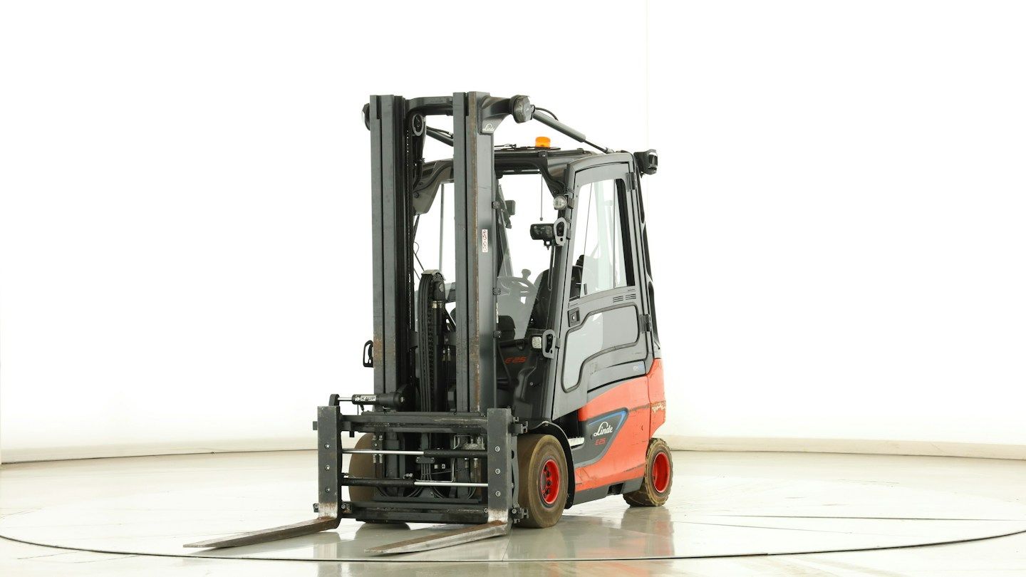 Linde E-25-01 (387)