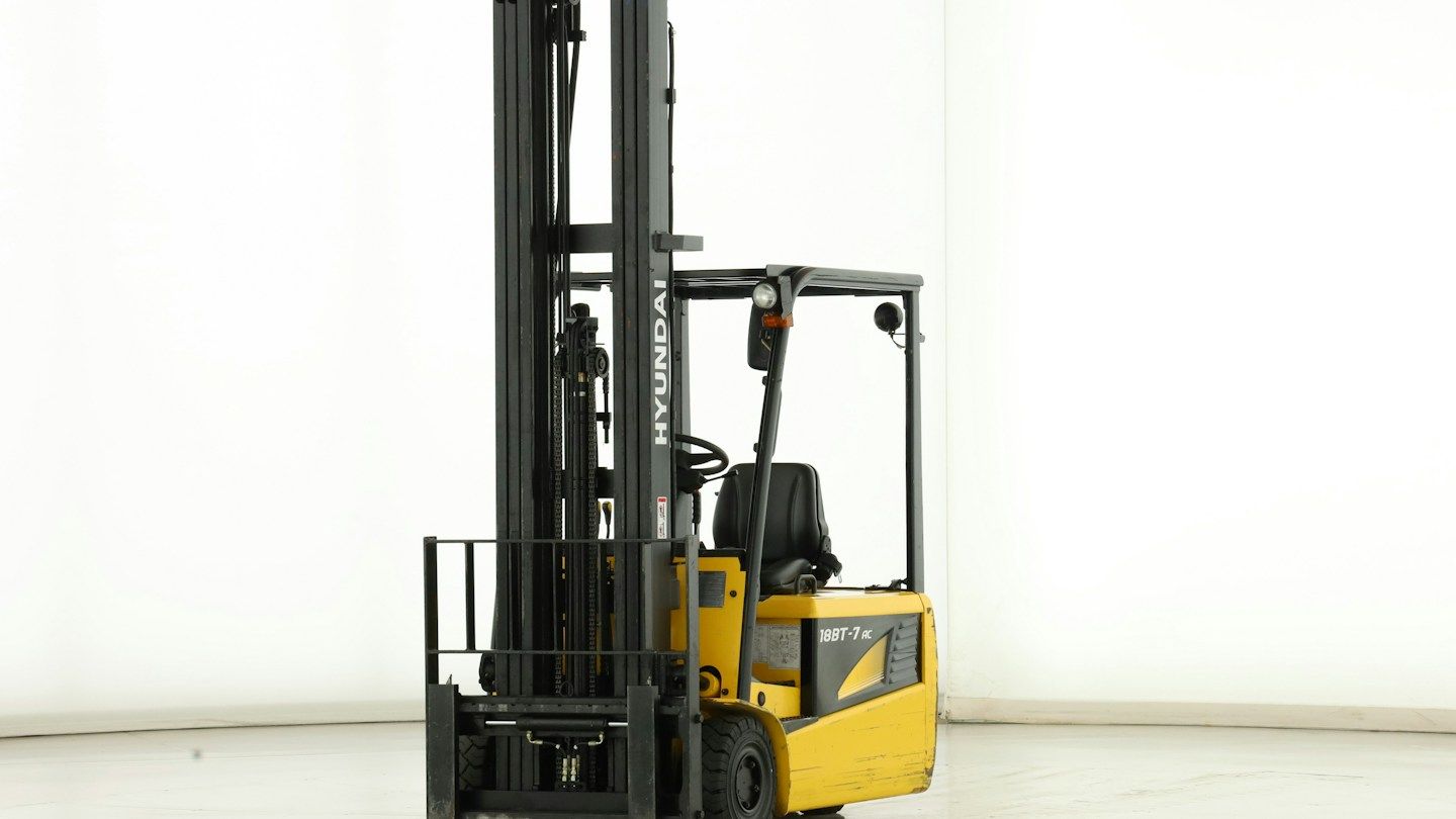 Hyundai 18-BT-7