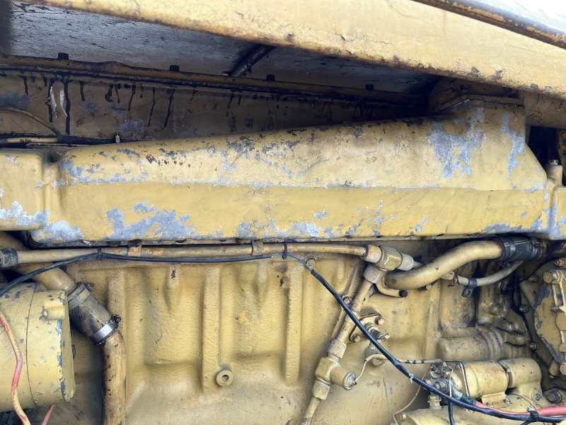 CATERPILLAR 825 + porte engins