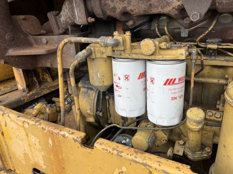 CATERPILLAR 825 + porte engins