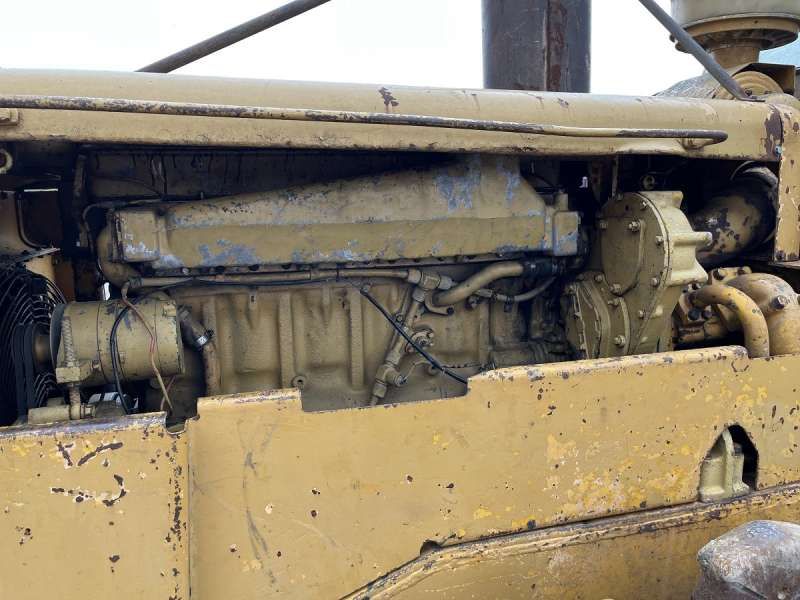 CATERPILLAR 825 + porte engins