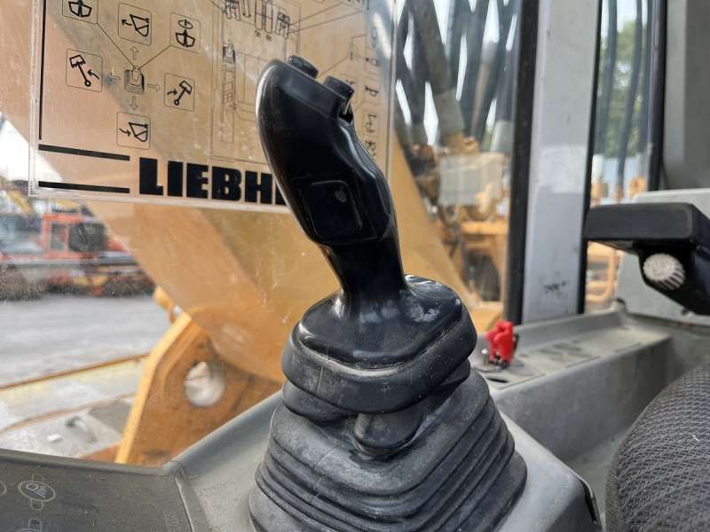 LIEBHERR R924HDSL LITRONIC