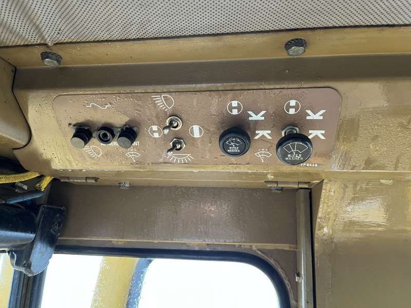 CATERPILLAR 953