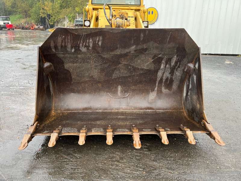 CATERPILLAR 953