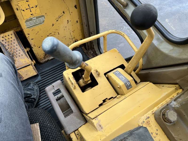 CATERPILLAR 953