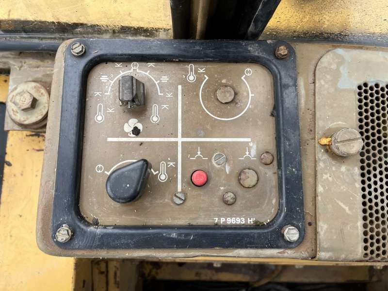 CATERPILLAR 953