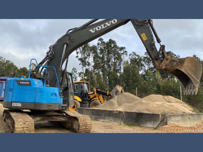 VOLVO ECR235DL