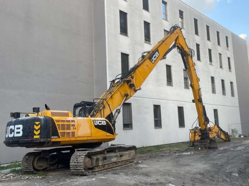 JCB JS360