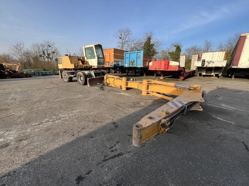 LIEBHERR A316 - POUR PIECES