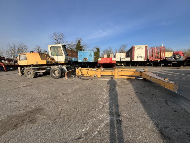 LIEBHERR A316 - POUR PIECES