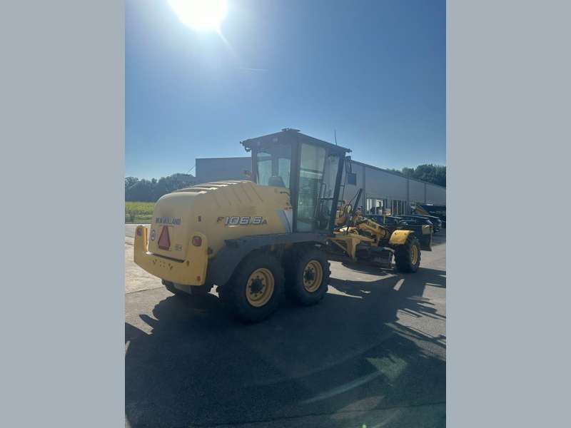 NEW HOLLAND F106.6A 6X6 MACHINE SUISSE