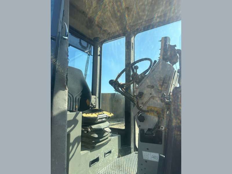 NEW HOLLAND F106.6A 6X6 MACHINE SUISSE
