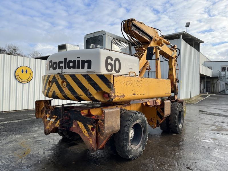 POCLAIN P60