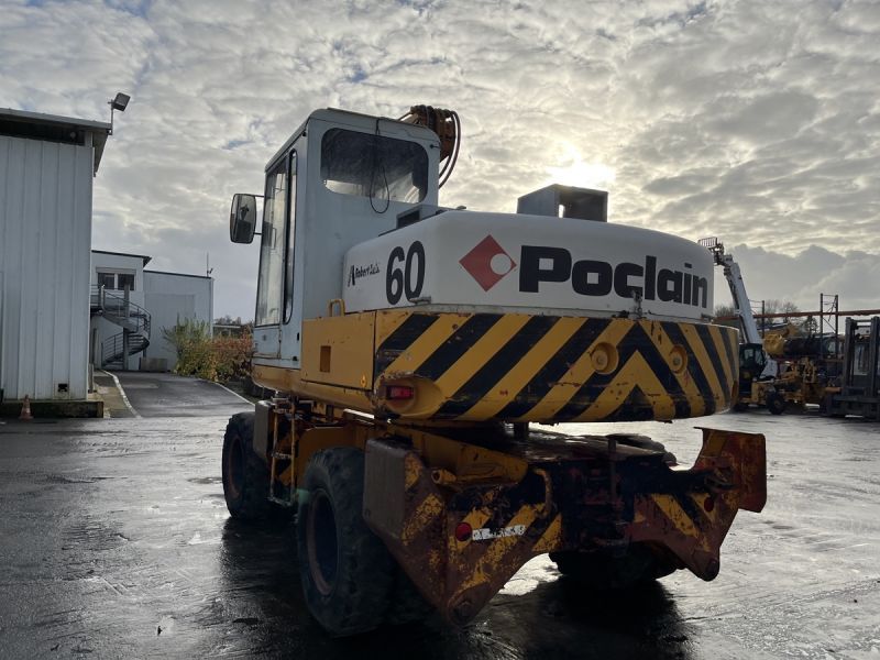 POCLAIN P60