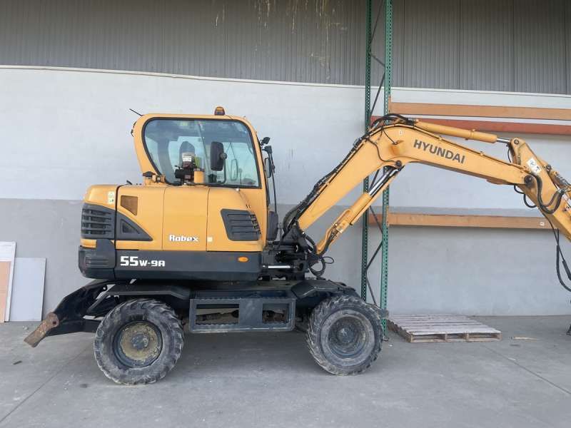 HYUNDAI R55W-9A