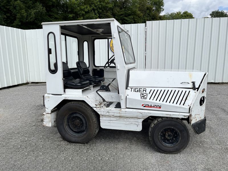 TAYLOR-DUNN TC-40