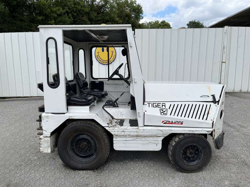 TAYLOR-DUNN TC-40