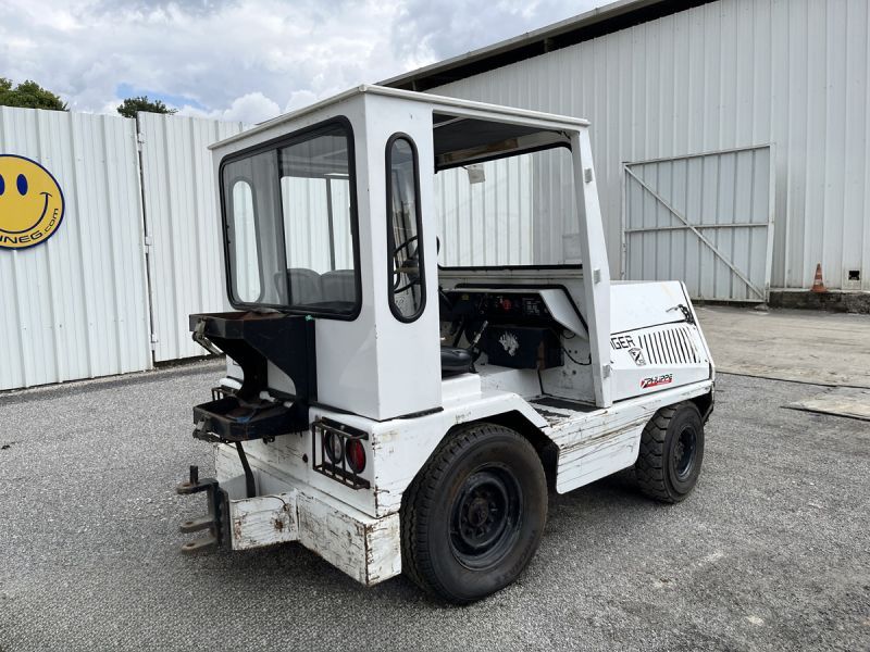 TAYLOR-DUNN TC-40