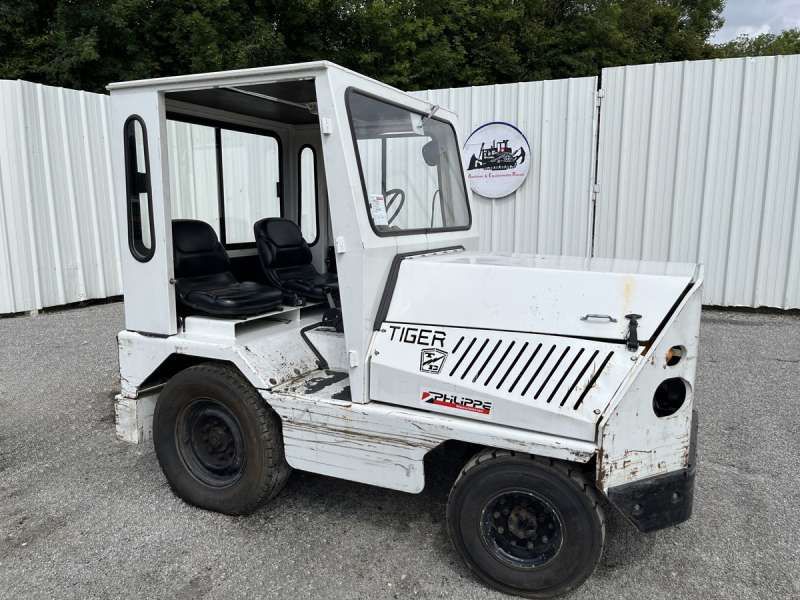 TAYLOR-DUNN TC-40