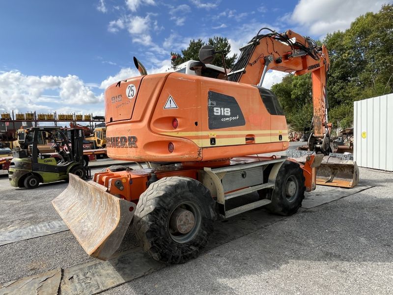 LIEBHERR A918 COMPACT
