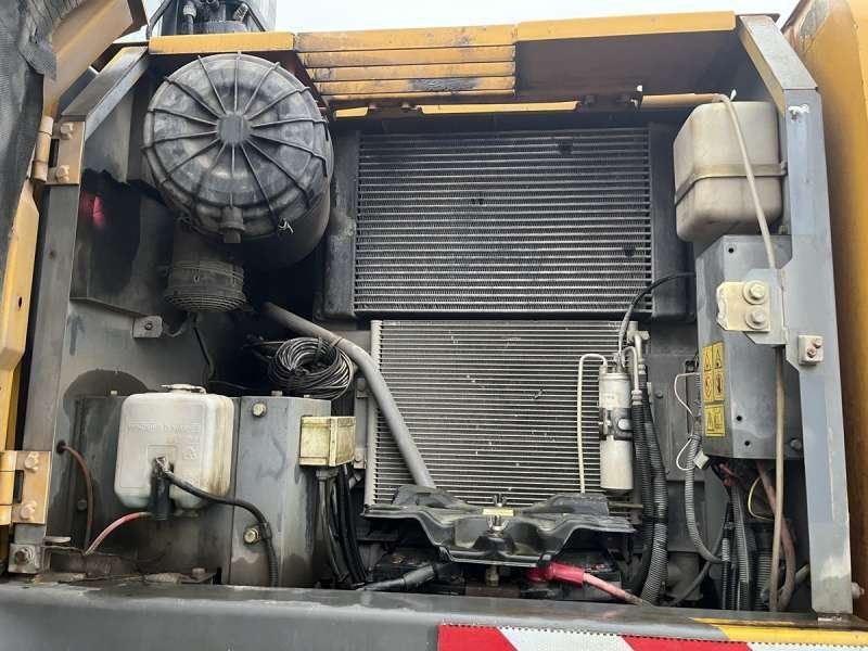 HITACHI ZX140W-3