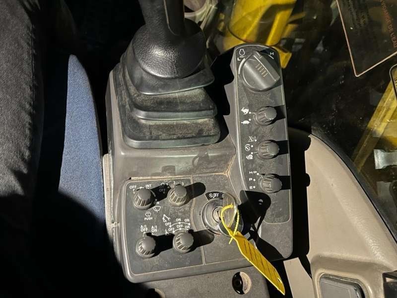 HITACHI ZX140W-3