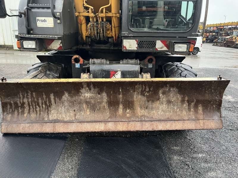 HITACHI ZX140W-3