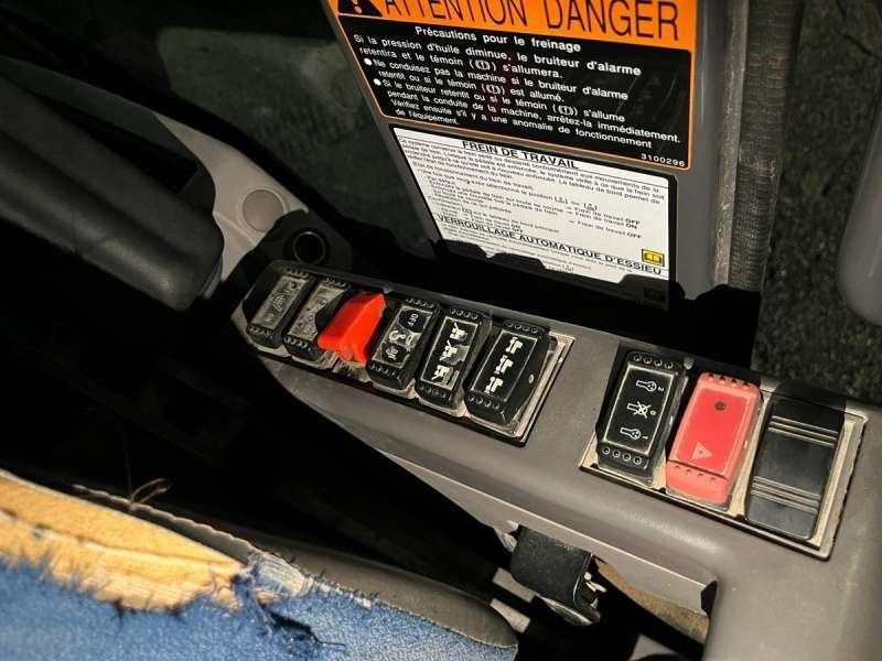 HITACHI ZX140W-3