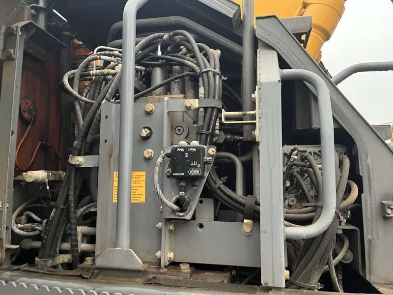 HITACHI ZX140W-3