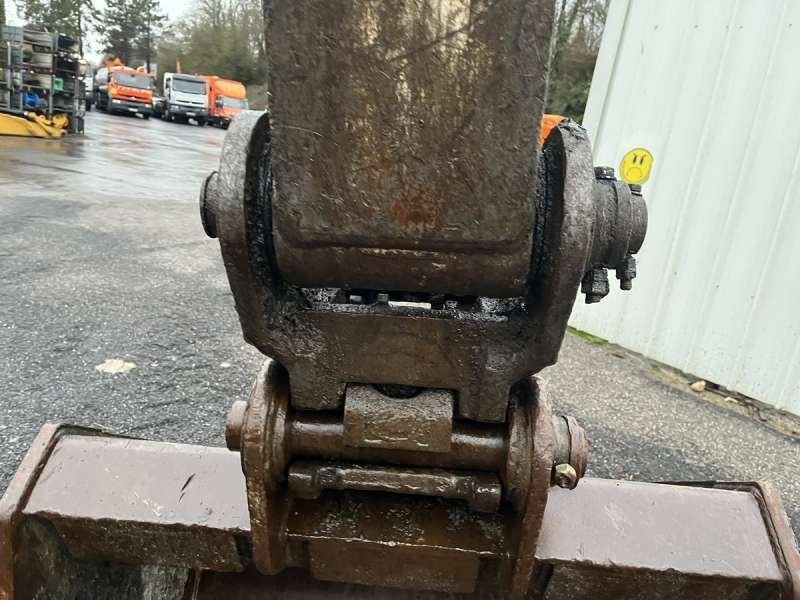 HITACHI ZX140W-3