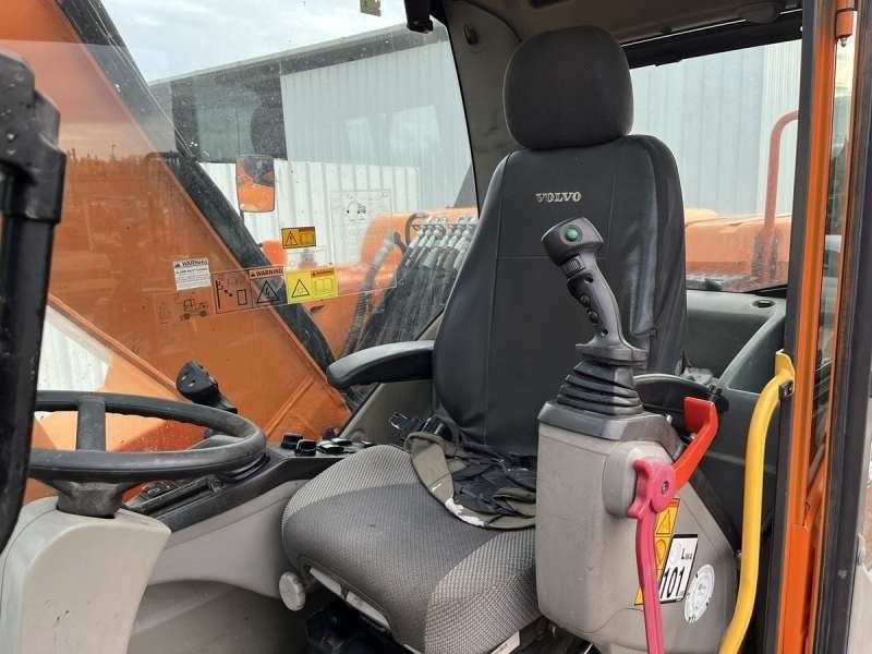VOLVO EW140D + ROTOTILT