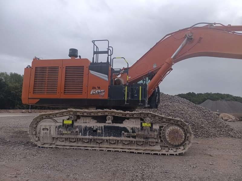 HITACHI ZX690LCR-7