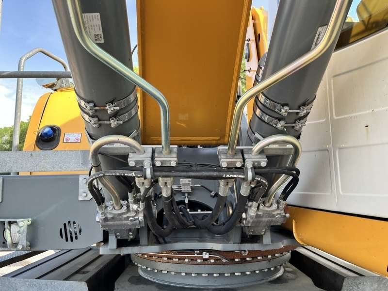 LIEBHERR LH30M LITRONIC