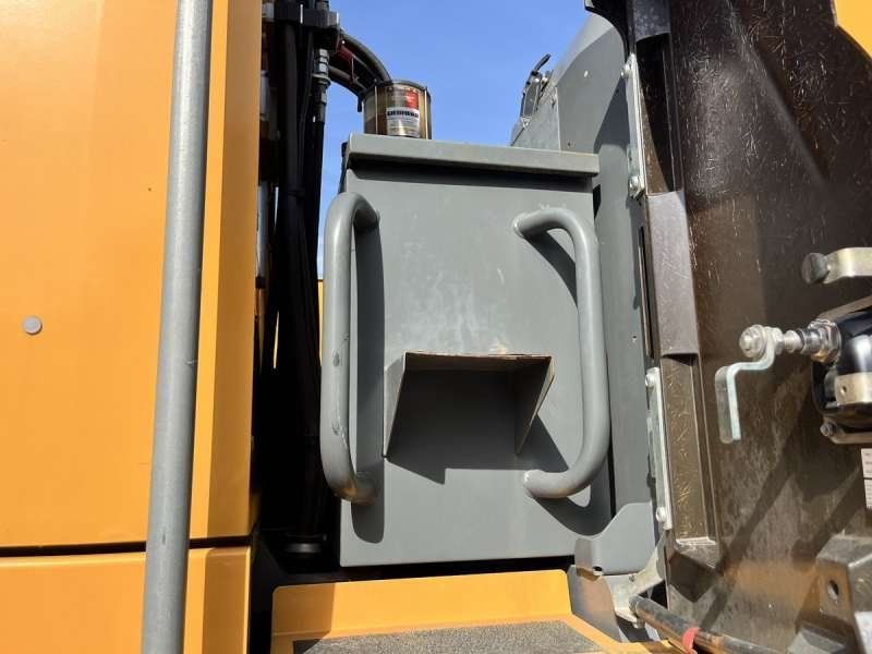 LIEBHERR LH30M LITRONIC