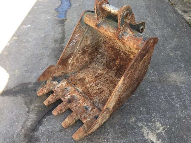 HYUNDAI Robex 55-7 - 700mm - Axes 45mm