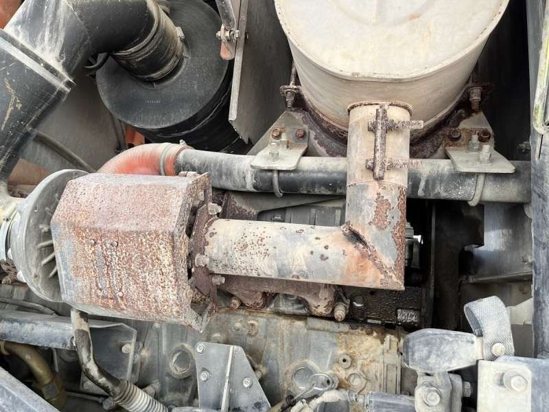 HITACHI ZW220