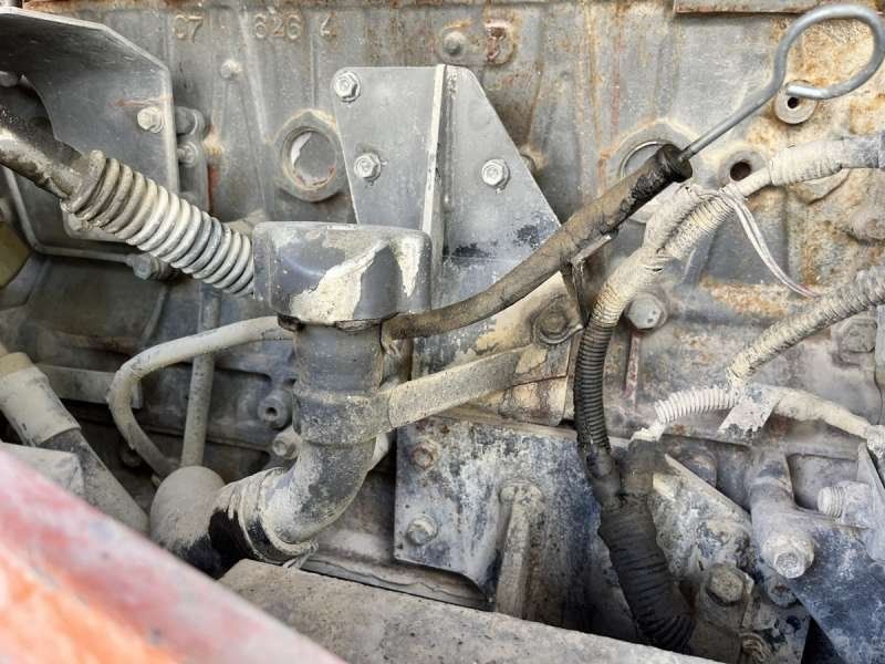 HITACHI ZW220