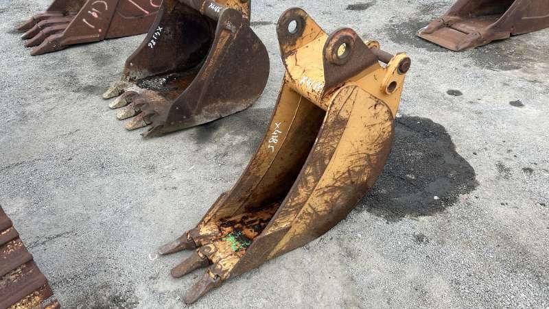 CASE Tractopelle - 300mm