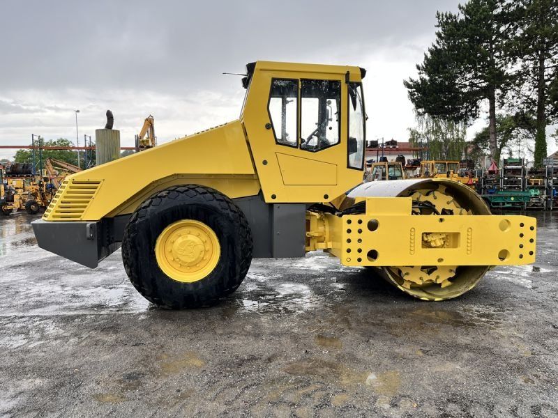 BOMAG BW216 D-3