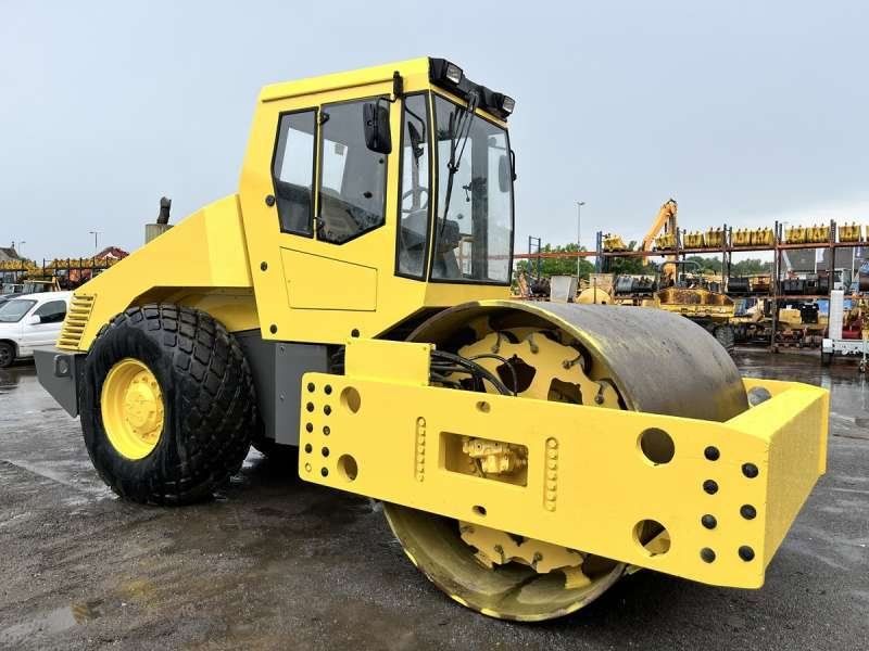 BOMAG BW216 D-3