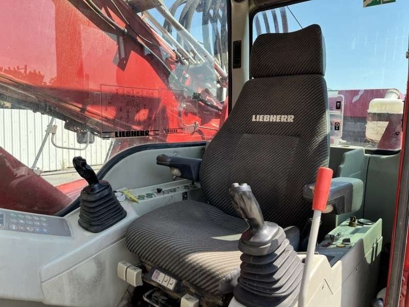 LIEBHERR R944CV L +DEMOLITION ARM