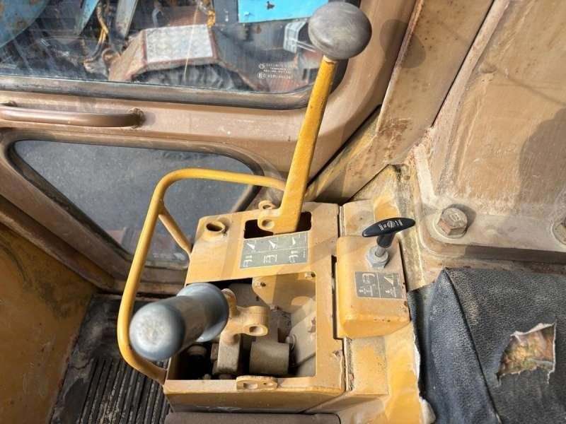 CATERPILLAR 953