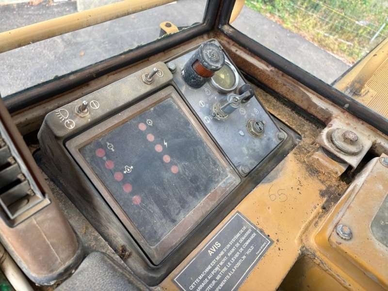 CATERPILLAR 953