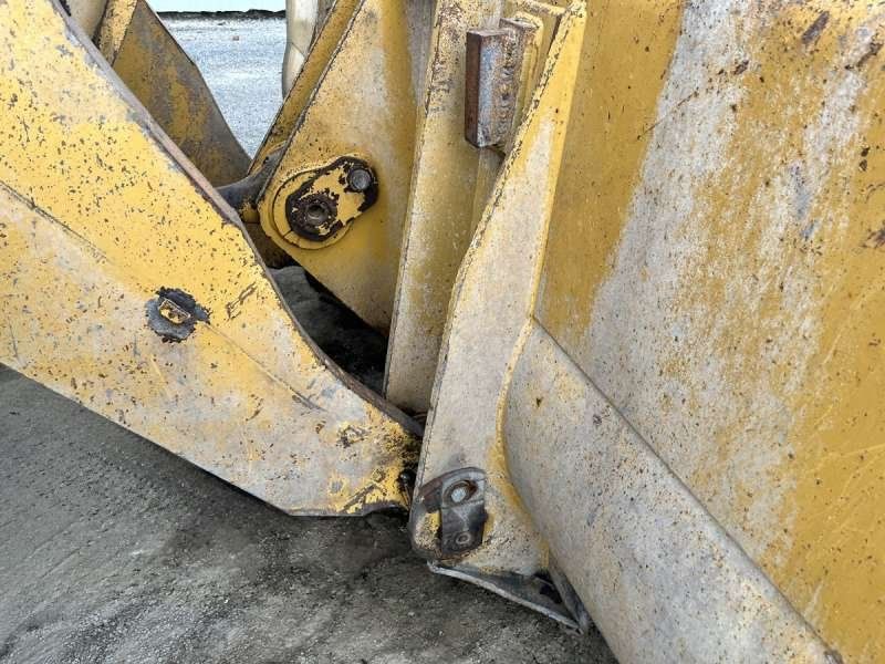CATERPILLAR 966K